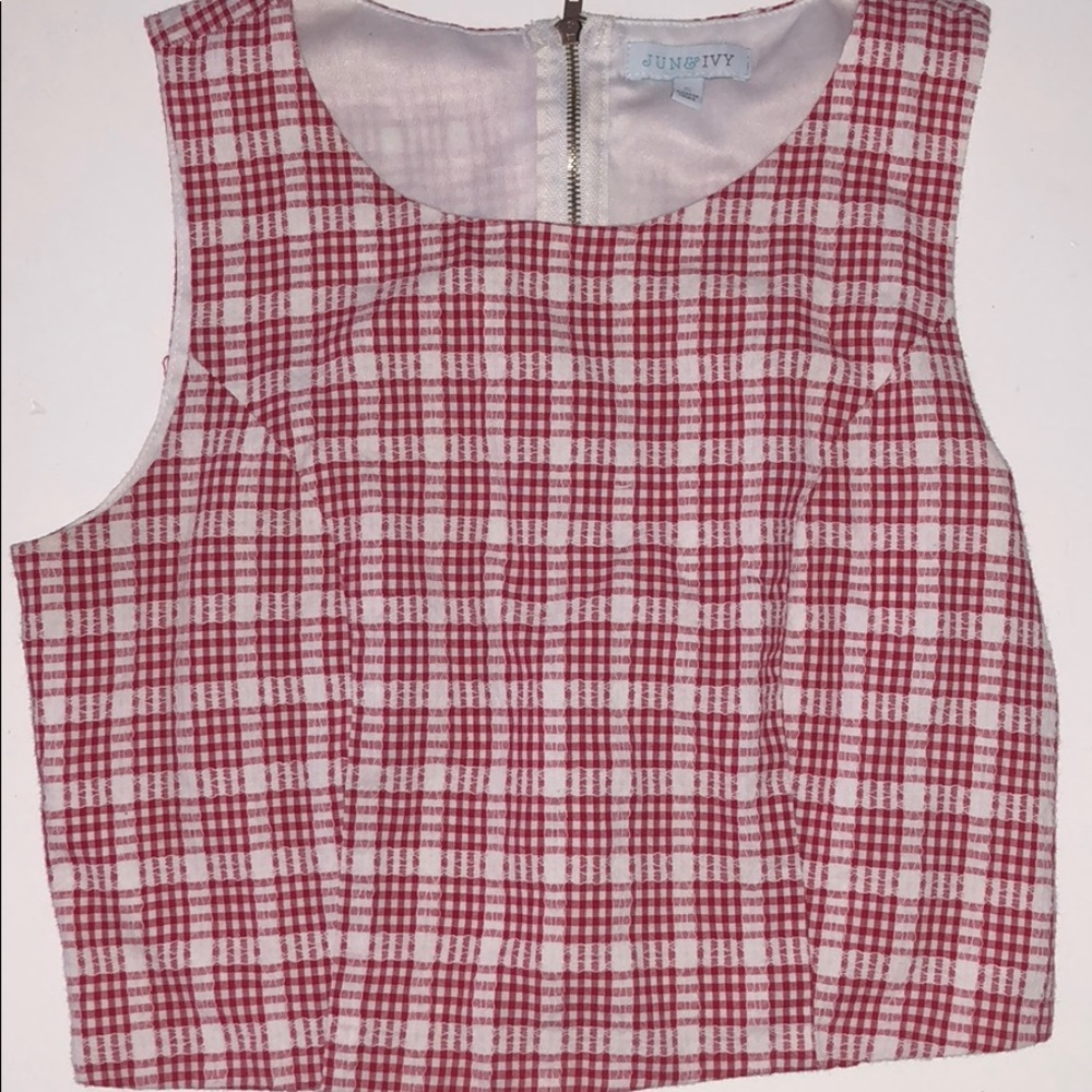 Small Checkered Crop Top (new w/o tags)
